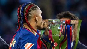 VIDEO | Raphinha honra su manda para agradecer la obtención de La Liga con FC Barcelona