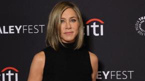 Hombre estrella su vehículo contra la casa de Jennifer Aniston en Los Ángeles Hombre estrella su vehículo contra la casa de Jennifer Aniston en Los Ángeles