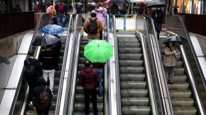 Empleadores no pueden despedir ni descontar sueldo por el sistema frontal