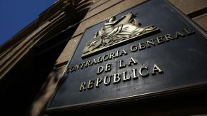 Contraloría pidió explicaciones a la Subsecretaría de Salud por aparición de Tohá en pantallas de Fonasa