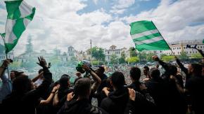 Así fue la increíble ovación de hinchas del Real Betis a Manuel Pellegrini en su regreso a Sevilla 