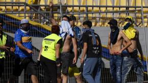 Lamentable: hinchas de Everton invaden la cancha del Sausalito tras derrota ante Palestino Lamentable: hinchas de Everton invaden la cancha del Sausalito tras derrota ante Palestino