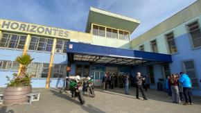 Al menos tres estudiantes baleados por encapuchados al interior de un colegio en San Pedro de la Paz Al menos tres estudiantes baleados por encapuchados al interior de un colegio en San Pedro de la Paz