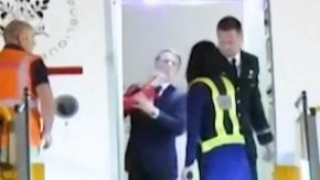 Esta fue la explicación de Macron tras el video viral de su esposa "abofeteándolo" Esta fue la explicación de Macron tras el video viral de su esposa "abofeteándolo"