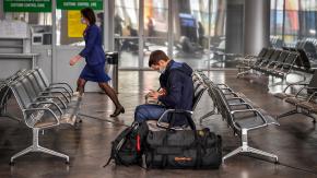 Imágenes sensibles: Hombre tiró contra el suelo a niño de casi 2 años y lo dejó en coma en aeropuerto en Rusia Imágenes sensibles: Hombre tiró contra el suelo a niño de casi 2 años y lo dejó en coma en aeropuerto en Rusia