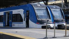 Avanza proyecto de tren directo entre Santiago y Concepción
