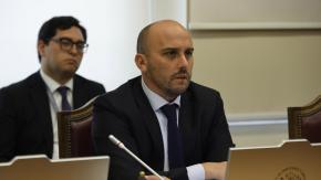 "Respondió poco y nada": Diputado Longton, presidente de CEI por casa de Allende, cuestionó respuesta del Presidente "Respondió poco y nada": Diputado Longton, presidente de CEI por casa de Allende, cuestionó respuesta del Presidente
