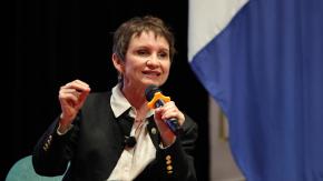 Tohá se lanza contra sus contendores por seguridad: "Compito con candidatos que de este tema hablan con poco fundamento" Tohá se lanza contra sus contendores por seguridad: "Compito con candidatos que de este tema hablan con poco fundamento"