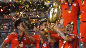 Ex jugador de La Roja recuerda Copa América Centenario y dispara: "Inventaron un trofeo para dárselo a Argentina" Ex jugador de La Roja recuerda Copa América Centenario y dispara: "Inventaron un trofeo para dárselo a Argentina"
