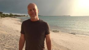Reaparece Bruce Willis en emotivo encuentro familiar: fotos muestran su actual estado de salud