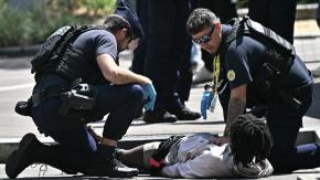 Pánico en el Tour de Francia: sujeta escapa de hospital siquiátrico y apuñala a policía en medio de competencia