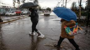 Alerta por evento meteorológico con viento y precipitaciones en Santiago: esta es la cantidad de lluvia que se pronostica