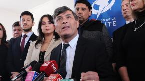 "Que se peleen solitos": Parisi dice que conflicto entre Matthei y Kast distrae de los problemas de la clase media "Que se peleen solitos": Parisi dice que conflicto entre Matthei y Kast distrae de los problemas de la clase media
