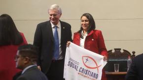 Partido Social Cristiano oficializó a Kast como su candidato presidencial: El republicano respondió a Jara por cuestionamientos de campaña sucia