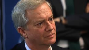 Kast propone bajar impuestos y compensar gasto dejando de pagar a "apitutados" y "convenios truchos" Kast propone bajar impuestos y compensar gasto dejando de pagar a "apitutados" y "convenios truchos"