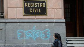 Indignación en Valparaíso: Gastan millones en restaurar edificio del Registro Civil y lo graffitearon”