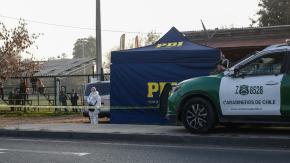 Militar fue asesinado y su hijo mató al agresor: Los detalles del doble crimen en cancha de fútbol en Colina