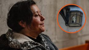 La cámara que delató a hija detenida por el crimen de su madre encontrada en maleta