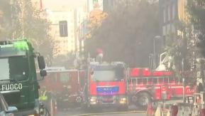 Incendio en el centro de Santiago: evacúan a trabajadores de edificios
