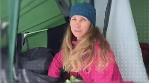 Autoridades suspenden búsqueda de alpinista rusa atrapada: Dicen que su rescate es "imposible" Autoridades suspenden búsqueda de alpinista rusa atrapada: Dicen que su rescate es "imposible"