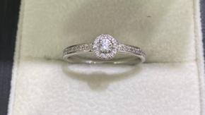 Joven pide ayuda en redes sociales para encontrar anillo de compromiso que perdió su pareja: Ofrece una recompensa