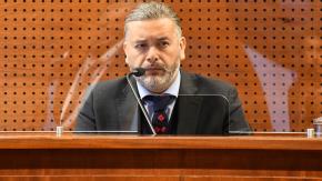 Corte inhabilita a juez Urrutia para revisar causas de liceos emblemáticos de Santiago