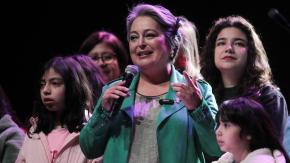Jeannette Jara cayó 5 puntos en la carrera presidencial y pierde el primer lugar de acuerdo a Cadem