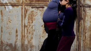 Qué dice la "Ley Sayén", que busca cambios respecto a mujeres embarazadas en prisión preventiva