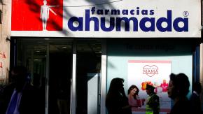Tras 17 años Farmacias Ahumada y Sernac llegan a acuerdo por colusión: empresa pagará compensaciones por $980 millones