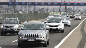 Proyectan los días y horarios de mayor flujo en carreteras por fin de semana largo: habrá "peaje a luca" y otras medidas