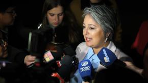 Jara critica idea de Kast de reducir impuestos y sacar a "operadores políticos": "Ni aunque despidieran al Estado completo"