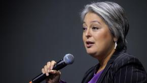 Jeannette Jara anuncia "nueva etapa" en su campaña: dejará de participar en foros con otros candidatos