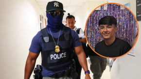 "Le dijeron que gracias a él podían beber este fin de semana": Difunden lo que habrían dicho policías que detuvieron a chileno de 18 años en EE.UU