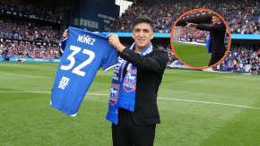 A lo rockstar: Así fue la presentación de Marcelino Núñez en el Ipswich Town A lo rockstar: Así fue la presentación de Marcelino Núñez en el Ipswich Town