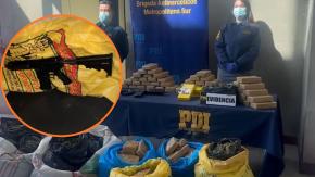PDI incauta más de 240 kilos de droga y arma robada a la policía argentina en Santiago