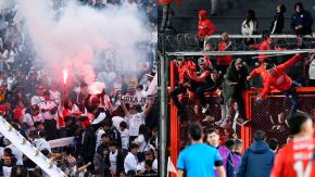 El lienzo de la Garra Blanca con irónica amenaza a Independiente El lienzo de la Garra Blanca con irónica amenaza a Independiente