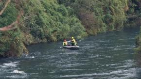 Hallan cuerpo de hombre desaparecido en río Pilmaiquén: Cayó para salvar a menor en "ritual de sanación" mapuche Hallan cuerpo de hombre desaparecido en río Pilmaiquén: Cayó para salvar a menor en "ritual de sanación" mapuche