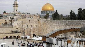 Hacen un grafiti contra la guerra en Gaza en el Muro de los Lamentos de Jerusalén