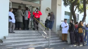 Evacúan Clínica Santa María por amago de incendio tras falla eléctrica 