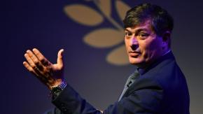 La noche en que Parisi hizo más de 20 promesas en 2 horas y el controvertido estilo que lo encumbró en las encuestas
