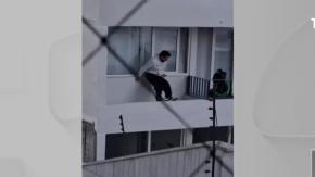 Arrendó departamento para robar a los vecinos: La modalidad que usaba el hombre que tuvo que arrnacar por un balcón Arrendó departamento para robar a los vecinos: La modalidad que usaba el hombre que tuvo que arrnacar por un balcón