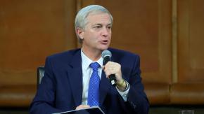 Kast descarta regularización migratoria y opta por visa temporal laboral: "Vienen a hacer un trabajo puntual y se van" Kast descarta regularización migratoria y opta por visa temporal laboral: "Vienen a hacer un trabajo puntual y se van"