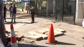 Encuentran lápidas en plena calle de Pudahuel: incluyen nombres y fechas de nacimiento y defunción Encuentran lápidas en plena calle de Pudahuel: incluyen nombres y fechas de nacimiento y defunción