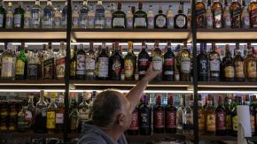 Caipirinha cancelada: temor en Brasil por intoxicaciones con bebidas adulteradas
