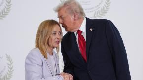 Trump genera polémica al piropear a la primera ministra de Italia, Giorgia Meloni, en cumbre de Gaza: "Ella es una mujer bella" Trump genera polémica al piropear a la primera ministra de Italia, Giorgia Meloni, en cumbre de Gaza: "Ella es una mujer bella"