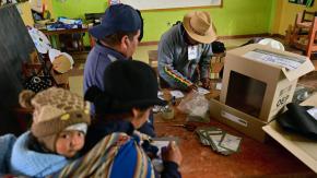 Bolivia en crisis elige entre la derecha para reemplazar 20 años de socialismo
