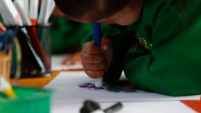 Educadora es denunciada de descompensar a niños de prekínder: habría buscado que padres los retiraran antes Educadora es denunciada de descompensar a niños de prekínder: habría buscado que padres los retiraran antes