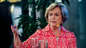 Matthei promete recuperar la Macrozona Sur en un año: "Vamos a colaborar entre todos los chilenos bien nacidos" Matthei promete recuperar la Macrozona Sur en un año: "Vamos a colaborar entre todos los chilenos bien nacidos"