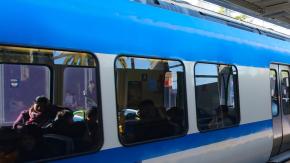 VIDEO | Captan brutal golpiza en Metro de Valparaíso a hombre que habría grabado a menor debajo de su falda VIDEO | Captan brutal golpiza en Metro de Valparaíso a hombre que habría grabado a menor debajo de su falda