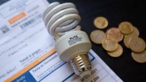 EXCLUSIVO | Comisión Nacional de Energía detecta error de cálculo que provocaría baja en cuentas de luz EXCLUSIVO | Comisión Nacional de Energía detecta error de cálculo que provocaría baja en cuentas de luz